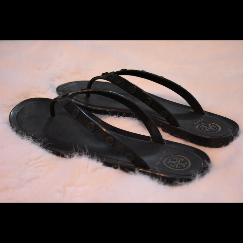 Barely worn black Tory Burch flip flops.